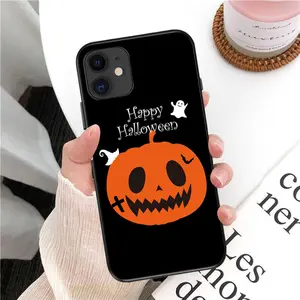 Étui de téléphone d'halloween personnalisé pour Iphone 14 13 12 Pro Xs max Xr Castle Pumpkin Lantern Soft TPU cover pour iPhone 11 14 7 8 Plus