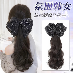 Perruque queue de cheval ondulée réaliste pour femme avec clip, style coréen, queue de cheval basse en maille papillon, motif pois ondulés - Product Image 4