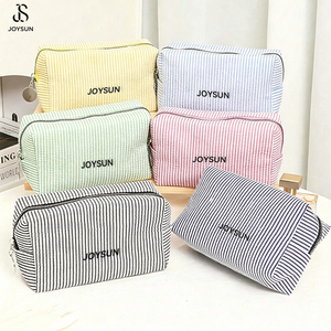 YOUSUN Sac de maquillage brodé en fil bulle personnalisé, sac de toilette rayé mignon pour femmes – Grande vente - Product Image 2