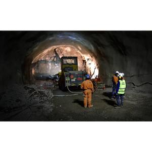 Epiroc E Mining <span class=keywords><strong>Jumbo</strong></span> Face <span class=keywords><strong>Drill</strong></span> Rigs voor bouw, diesel boorputten, tunnelboring, rotsboor, kernboring inclusief motor, motorlager - Product Image 4