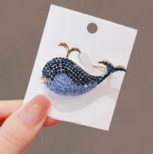 Novidade da Moda: Broche Esmaltado em Formato de Golfinho para Decoração de Festas de Casamento e Presentes - Product Image 1