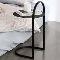 Mobilier décoratif Modern Japandi Nordic Designer Black Iron Unique C Table Living Room Side Coffee Table
