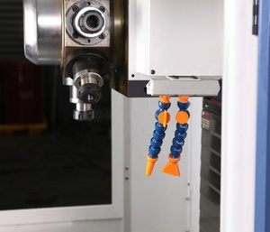Centro di Lavorazione <span class=keywords><strong>CNC</strong></span> Multifunzionale Verticale a 8 Assi S500-8T 220V Fresatrice Foratrice Trapano Filettatrice con Motore a Ingranaggi PLC Core - Product Image 4