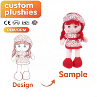 Poupée en tissu personnalisée pour fille avec chapeau, cheveux tressés, peluche douce, jouet en tissu rembourré, OEM ODM, logo personnalisé, jouet pour enfants, cadeau d'anniversaire, vente en gros