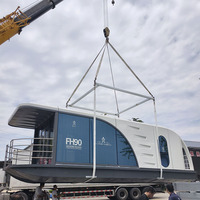 Hôtel flottant de conception européenne - Cabine aquatique sur le bord de l'eau avec caractéristiques de bateau de pêche, spa et maison de plage