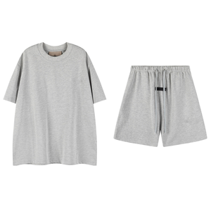 Completo Estivo di Alta Qualità Global Stars, Maniche Corte e Pantaloncini, Stile Casual Americano Unisex, Logo Stampato in Rilievo - Product Image 3