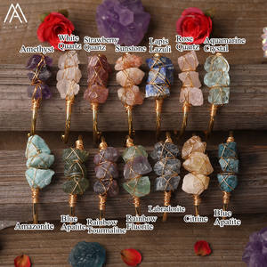 Bracciale a Polsino Aperto Avvolto in Filo di Rame Dorato, Bracciale con Pietra Naturale di Quarzo Cristallo Ametista e Labradorite - Product Image 3