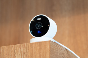 Cámara de Seguridad Exterior WiFi G100 de 4MP con Visión Nocturna en Color Real, Detección Local, Compatible con Alexa y Google Home - Product Image 6
