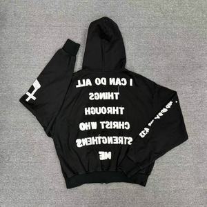 Nuova <span class=keywords><strong>Felpa</strong></span> con Cappuccio Nera Oversize con Zip e Stampa Appliqué Angelo, Design Tagliato, Stile Streetwear Cristiano, 100% Cotone - Collezione 2026 - Product Image 3