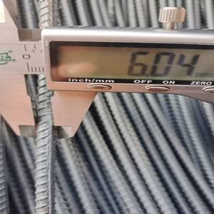 Barres d'armature en <span class=keywords><strong>acier</strong></span> laminé à chaud HRB335 HRB400 ASTM en alliage de 6 mm, 12 mm, 16 mm, 25 mm pour la construction - Product Image 3