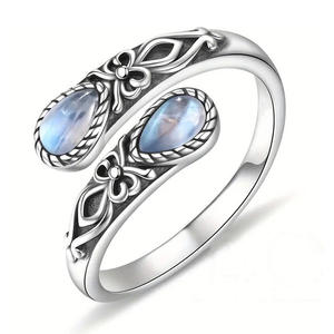 Anello T0883 con Design Floreale in Zirconia Cubica, Pietra Ovale con Incastonatura a Castone, Anelli Unisex alla Moda, Gioielli Regalo - Product Image 2