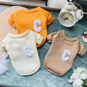 Sudadera con capucha para perros y gatos, diseño de letra C, ropa cálida de poliéster, adecuada para todas las estaciones, marrón, blanco, naranja - Product Image 1