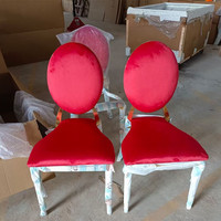 Chaises côtes dorées en acier inoxydable Chaises de fête pour mariages Siège rose Location de chaises Louis de mariage