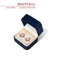 Boîte à bijoux en cuir décorative en velours à motif personnalisé pour l'emballage de bijoux de luxe, vente directe d'usine, emballage cadeau rouge pour voyage