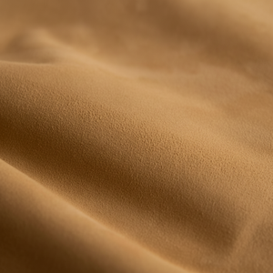 Cuir de chèvre beige suédé biologique Amalfi, chrome tanné, pour ceinture, meubles, sac à main, chaussures habillées, bagages, literie, accessoires de canapé, Italie - Product Image 1