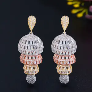 Elegante kubische Zirkonia-Kronleuchter-Drop-Dangle-Ohrringe für Damen Dubai Nigerianisch 3 Töne vergoldeter Hochzeitsschmuck