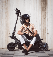 Meilleures ventes 100 scooters électriques à deux roues de qualité industrielle personnalisables OEM Nami Burn E2 Max 72V 40AH 8400W en gros