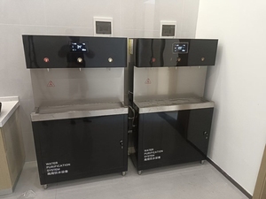 Purificateur d'eau par osmose inverse en acier inoxydable pour usage domestique et hôtelier, distributeur d'eau chaude et froide, design élégant à commande tactile - Product Image 3