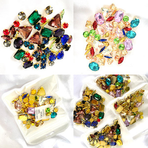 Pedreria De <span class=keywords><strong>Cristal</strong></span> Griffes en métal de haute qualité Sertissage de strass en vrac Base dorée Strass multicolores pour la décoration de bricolage - Product Image 3