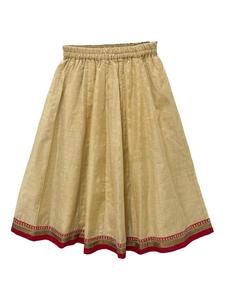 เสื้อทอผ้าปักลายแขนกุดสุดหรู พร้อมกระโปรงเลเฮนกา สีแดงเบจ ชุดออกแบบสไตล์ชาติพันธุ์สำหรับงานปาร์ตี้ งานเทศกาล และงานแต่งงานสำหรับผู้หญิง - Product Image 4