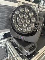 Gebrauchtes Stagelight 19x40W RGBW Bee Eye LED Moving Head Wash Zoom Licht Konzertbeleuchtung für Bühnenveranstaltungen