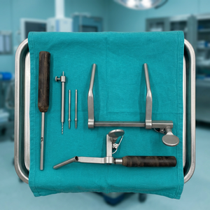 Set de Distractor Cervical Manual MayoMed Professional Caspar, Instrumento Neuroquirúrgico-Ortopédico con Tornillos - Product Image 2
