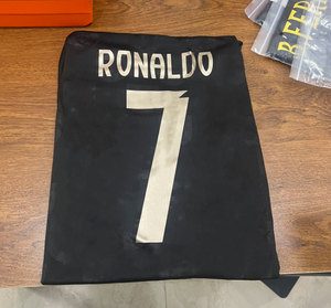 Maglia da Calcio 2026 Portogallo Kit Eventi Mondiali Traspirante Asciugatura Rapida 100% Poliestere Tinto in Capo RONALDO 7 B.FERNANDES 8 - Product Image 1