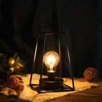 Lampe de table LED sans fil au design simple Lampe de chevet à piles Veilleuse portable en métal noir pour décoration et cadeau