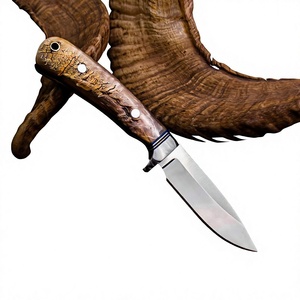 Couteau de chasse artisanal sur mesure, lame en acier inoxydable à pointe clip, manche en bois sculpté - Product Image 1