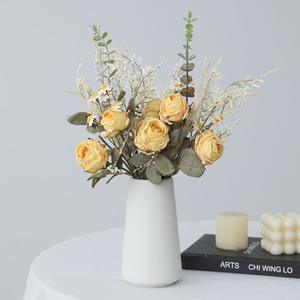 Bouquet Artificiale di Rose e Piccole Margherite in Seta, Composizione Floreale per Soggiorno, Tavolo da Pranzo/Caffè, Accessori per <span class=keywords><strong>Fotografia</strong></span>, <span class=keywords><strong>Arte</strong></span> Floreale - Product Image 3