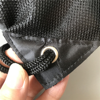 Sac de sport en polyester noir personnalisé avec cordon de serrage, idéal pour la plage et le surf, sac à dos de transport avec poche en filet zippée