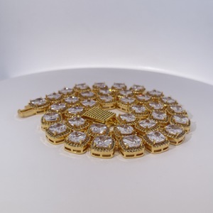 Collar de cadena de tenis Tianyu Gems, chapado en oro e incrustado con circonita cúbica grande, joyería moderna de estilo hip-hop - Product Image 2