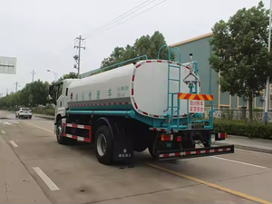 Camión <span class=keywords><strong>Cisterna</strong></span> de Agua ISUZU de <span class=keywords><strong>10000</strong></span> <span class=keywords><strong>Litros</strong></span>, Camión Rociador de Agua, Camión <span class=keywords><strong>Cisterna</strong></span> de Agua - Product Image 4