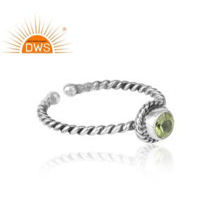 Anillo de Peridoto Brillante con Banda de Alambre Trenzado de Plata de Ley Oxidada Antigua, Joyería de Plata Hecha a Mano por Fabricante - Product Image 6