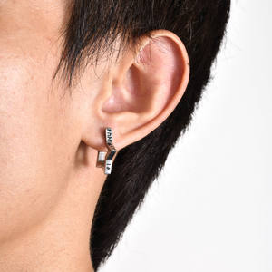 Real U Bijoux <span class=keywords><strong>Viking</strong></span> pour hommes Boucles <span class=keywords><strong>d</strong></span>'oreilles en acier inoxydable en gros pour hommes Bijoux hyperallergéniques Cadeaux Boucles <span class=keywords><strong>d</strong></span>'oreilles créoles étoiles - Product Image 4