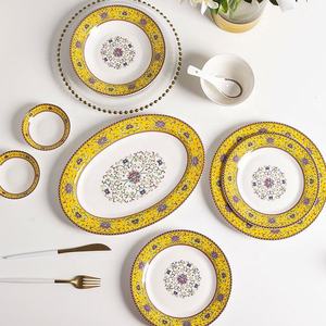 Service de table en porcelaine émaillée de luxe haut de gamme, 56 pièces, en porcelaine fine, avec coffret cadeau, prix de gros avantageux - Product Image 4