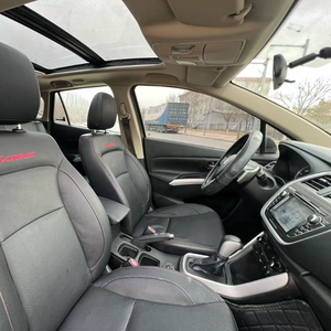 <span class=keywords><strong>Suzuki</strong></span> <span class=keywords><strong>Vitara</strong></span> 1.6L Automatica 4WD, Economica nei Consumi, Sedili in Tessuto, Guida a Sinistra, Pneumatici R16 - Product Image 2