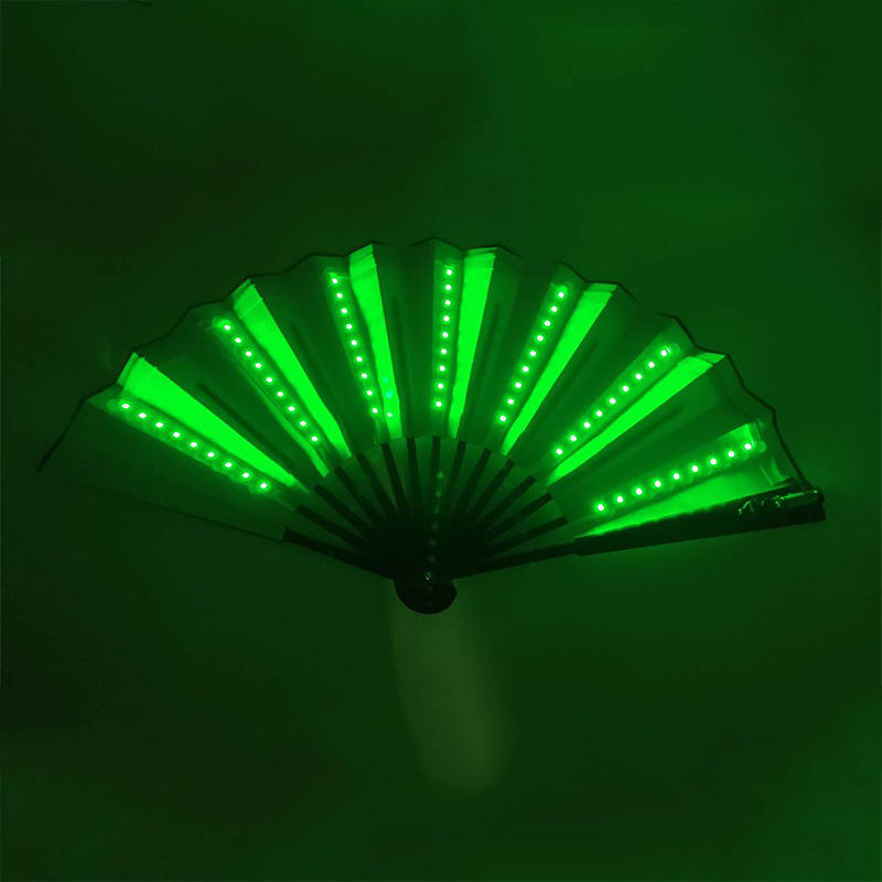 สีเขียว