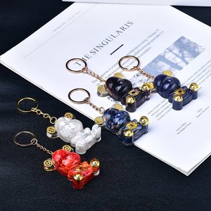 Hongzhuo China Creative Crystal Crafts Crystal Ornaments Natural Raw Stone Bear Shape Keychain Crystal Key Ring
