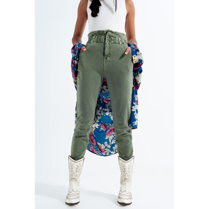 Vaqueros Mom con Cintura Elástica Tipo Bolsa de Papel en Color Caqui - Product Image 3