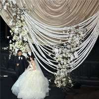 Guirlande de boules en mousse géantes et rideau de perles - Élégantes boules de fausses perles blanches pour mariage, fête et décoration intérieure