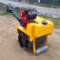 Rouleau Vibratoire Autotracté 550 kg 25 kN Monocylindre Compresseur Moteur 4,4 kW Pompe Moteur Engrenage pour Asphalte et Sol Conception Compacte