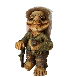 ตุ๊กตาคนแก่ชาวนอร์เวย์โบราณถือไม้เท้า - Product Image 1