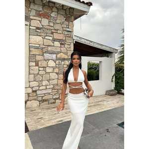 Conjunto de Bikini Blanco con Tiras Ajustables, Traje de Baño con Elegante Detalle de Amarre - Product Image 4