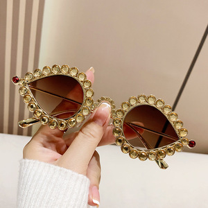 Women Rhinestone Sunglasses Gold Frame UV400 PC Lens <b>Y2K</b> Style Fashion Sun Glasses - Product Image 2