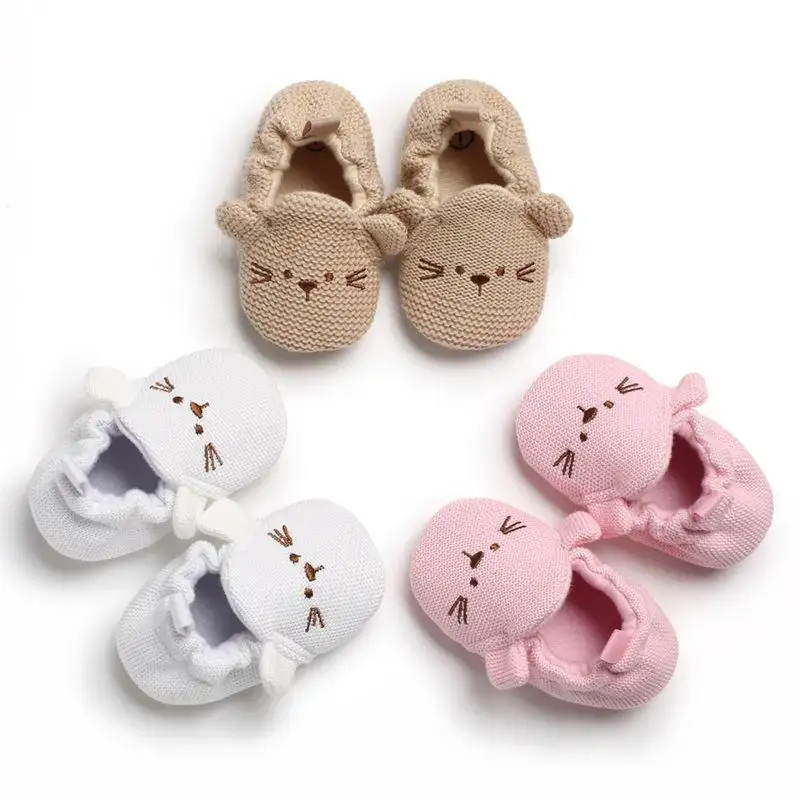 Pantoufles pour bébés antidérapantes, chaussures de berceau, pour garçons et filles, mignon, design de dessin animé, chaussons pour bébés pré-marcheurs