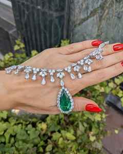 Elegante Collar Lariat de Plata 925 con Moissanita Estilo Esmeralda Verde, Piedras Blancas con Corte de Pera, Regalo de Boda para Ella, Joyería de Lujo - Product Image 4