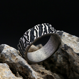 Anillo de acero inoxidable para hombre yunnique, diseño vikingo con patrón de grietas, estilo minimalista, joyería de moda, regalo, tallas 7, 8, 9, 10, 11, 12, 13 - Product Image 1