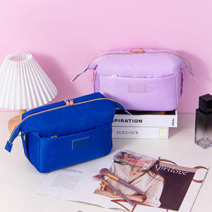 Les mieux notés rouge et bleu beau sac organisateur cosmétique en nylon portable pour adolescentes avec poches - Product Image 2