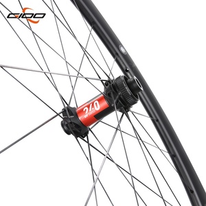 Juego de Ruedas GIOO <span class=keywords><strong>DT</strong></span> <span class=keywords><strong>240</strong></span> Ultraligero 700C RoadDisc T1000 de Fibra de Carbono, Ancho de Llanta de 28 mm, Radios PSR Wing, Buje Cerámico, Freno de Disco, Negro - Product Image 3
